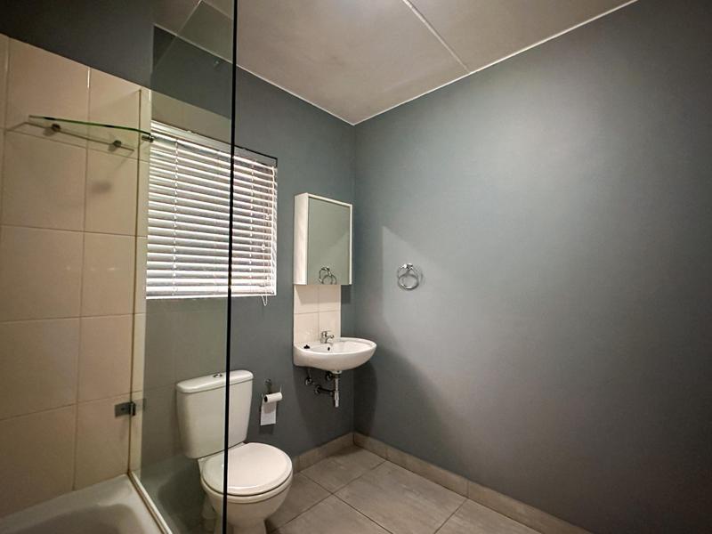 2 Bedroom Property for Sale in Aan de Wijnlanden Western Cape